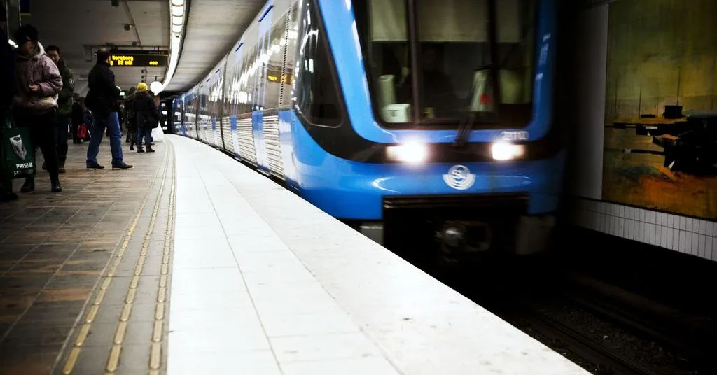 Förseningar på röda linjen | Mitt i