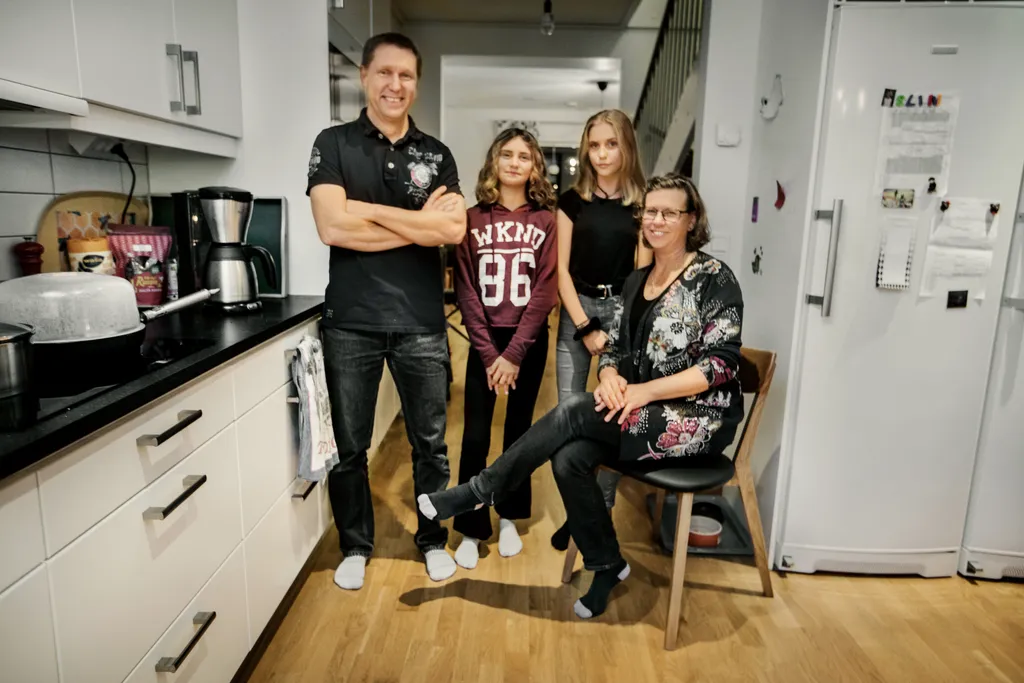 På 10-talet fick familjen i Riksten både grannar och bio | Mitt i