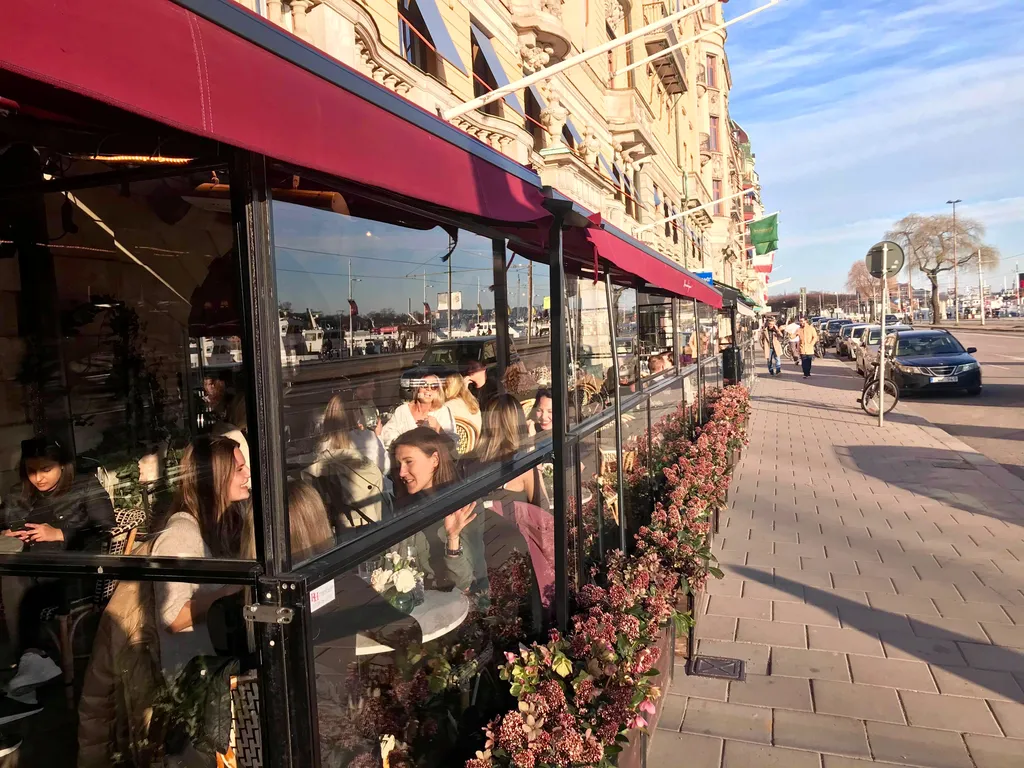 Krogar och kaféer på Östermalm öppnar sina uteserveringar | Mitt i