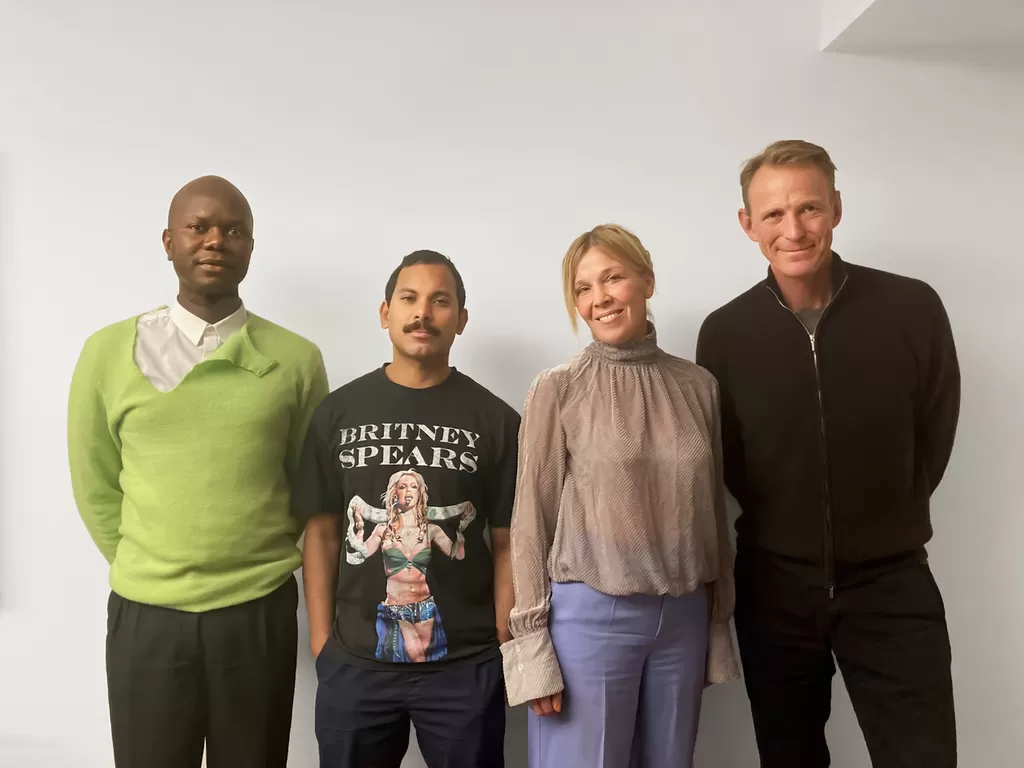 Chiroyli mushukchali qizning surati