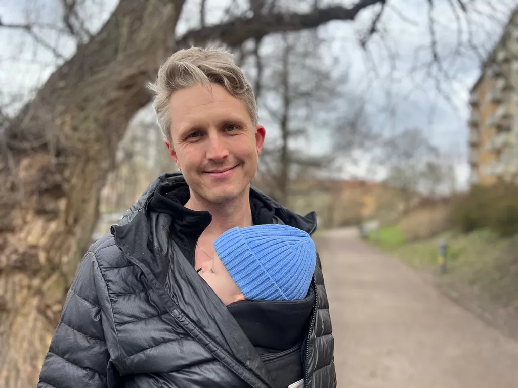 Matthias Gottberg con suo figlio Björn, Remersholm: "Non ho allergie, ma se aumentano a causa dei cambiamenti climatici, sembra preoccupante.  Devo assicurarmi di tenere gli occhi e il naso aperti - o chiusi!"