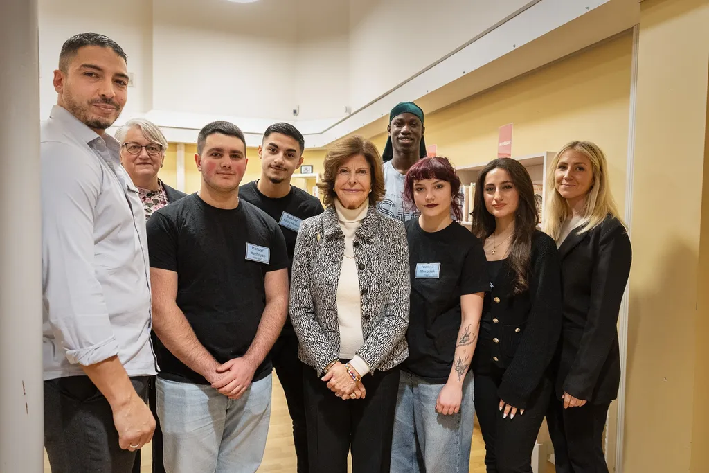 Transvestitlar porno partiyasi