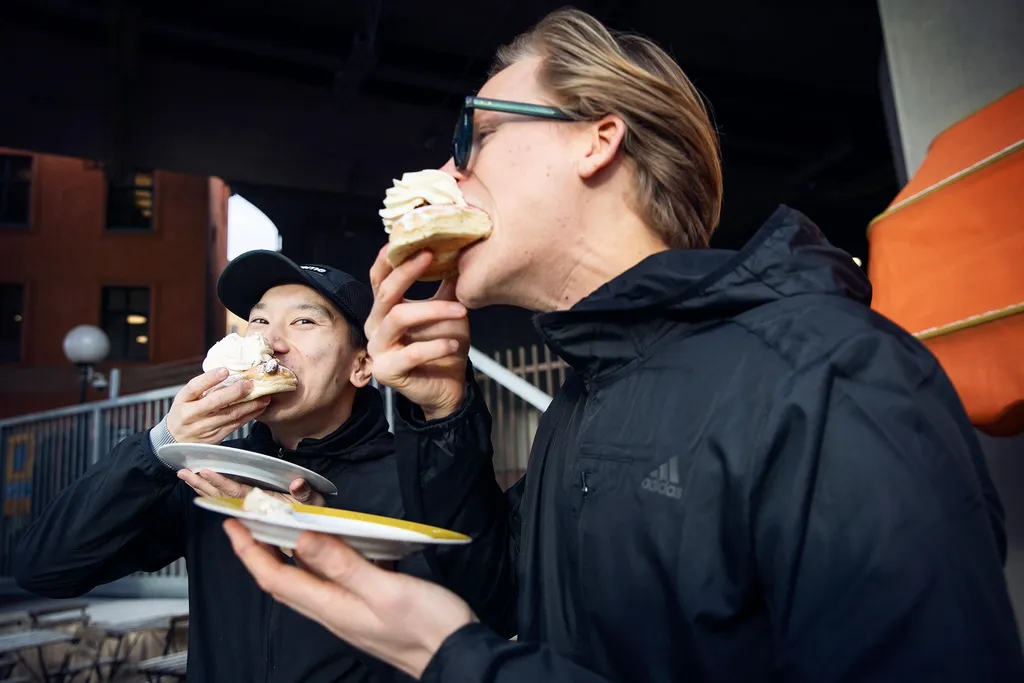 De gjorde semmeltest i farten – åtta semlor på 35 km