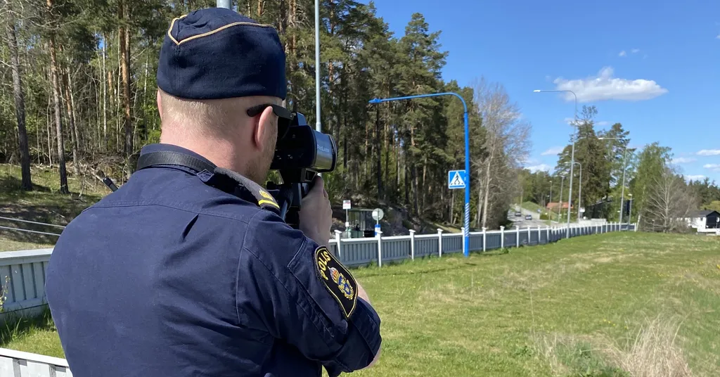 24 körkort rök i trafikkontroller