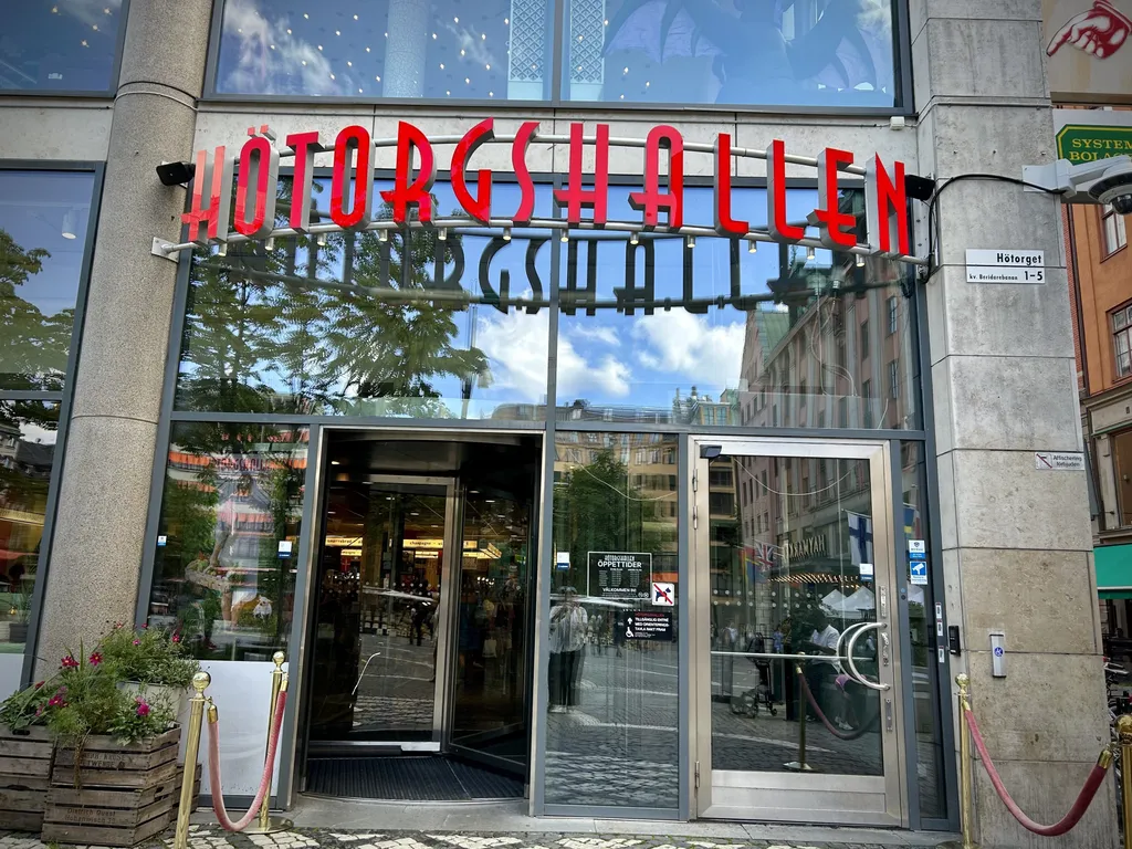 Klart: Fisken i Hötorgshallen får stanna | Mitt i