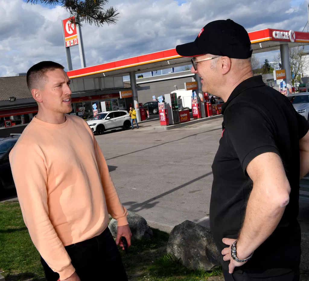 Yosh bokira qizlar bilan Gigaporn jinsiy aloqa